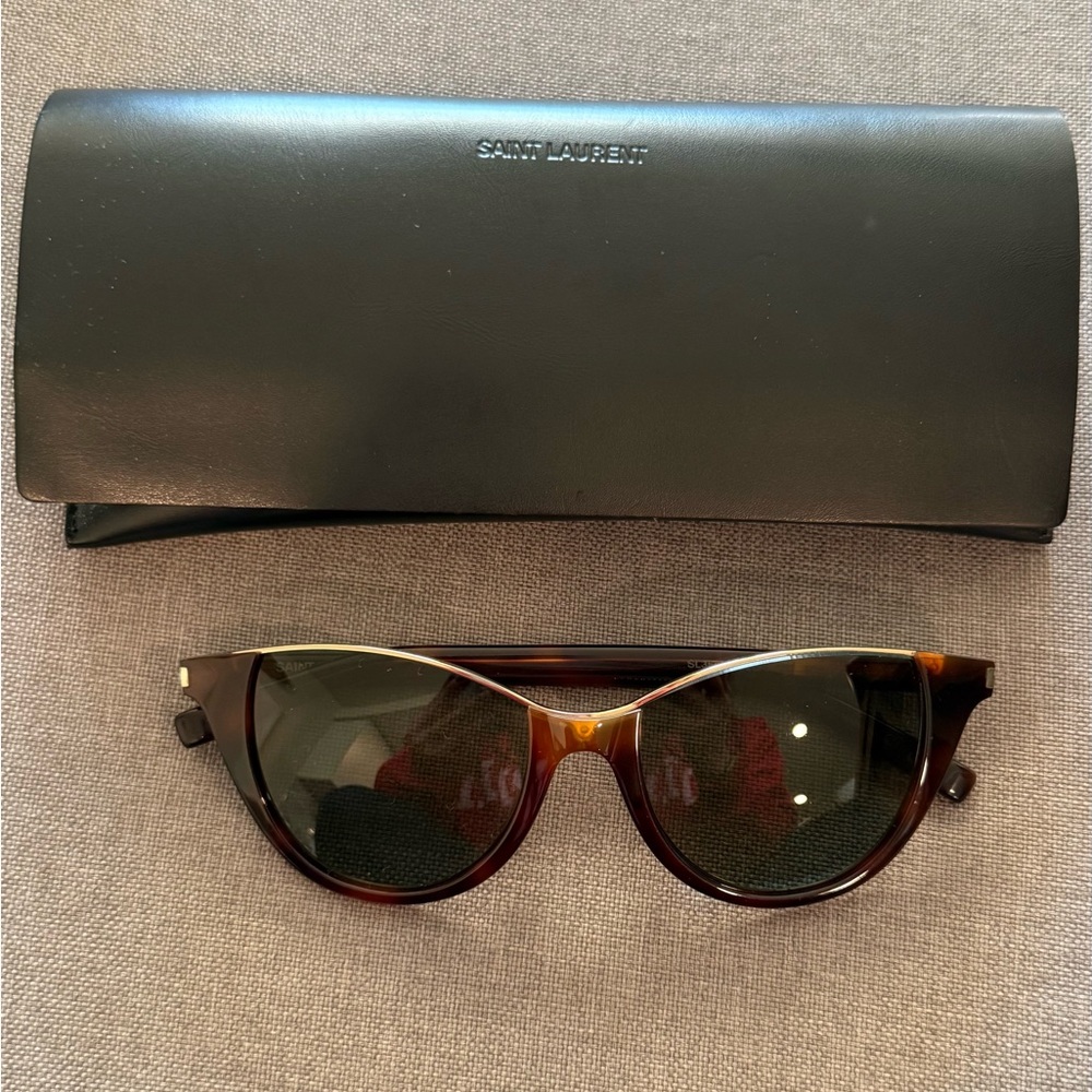 Saint Laurent “Stella” tortoise cat eye sunglasses in Havana/green